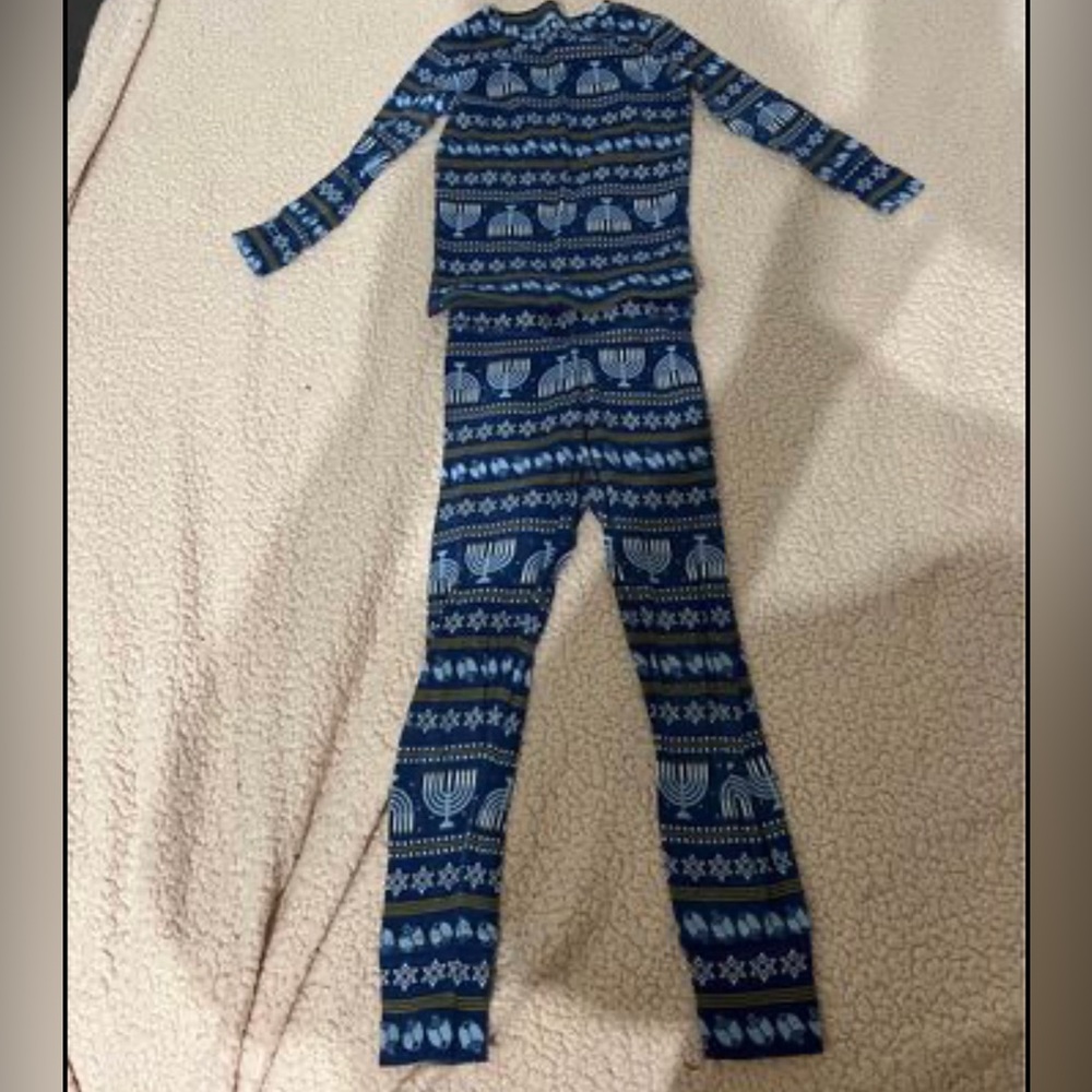 Gap Hanukkah Pjs size 6